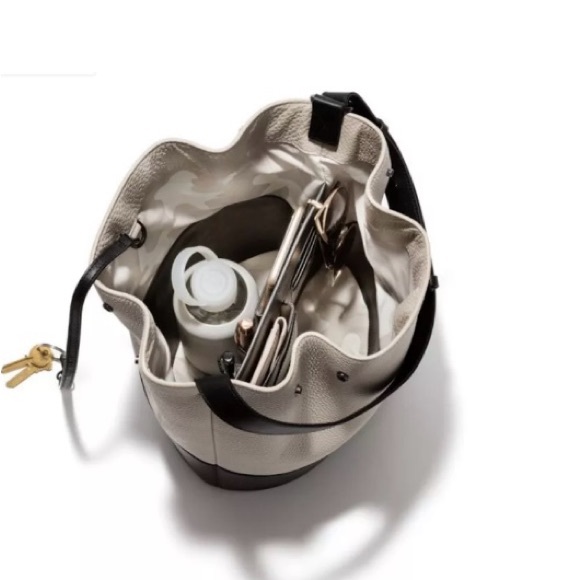 Dagne Dover Ava Bone Onyx Leather Bucket Bag W/camo
Lining - Picture 9 of 9